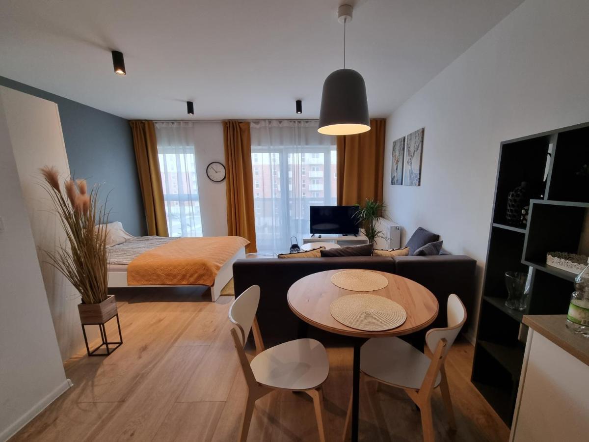 Apple Apartments - Wroblewskiego Prywatne Miejsce Parkingowe Łódź Exteriör bild
