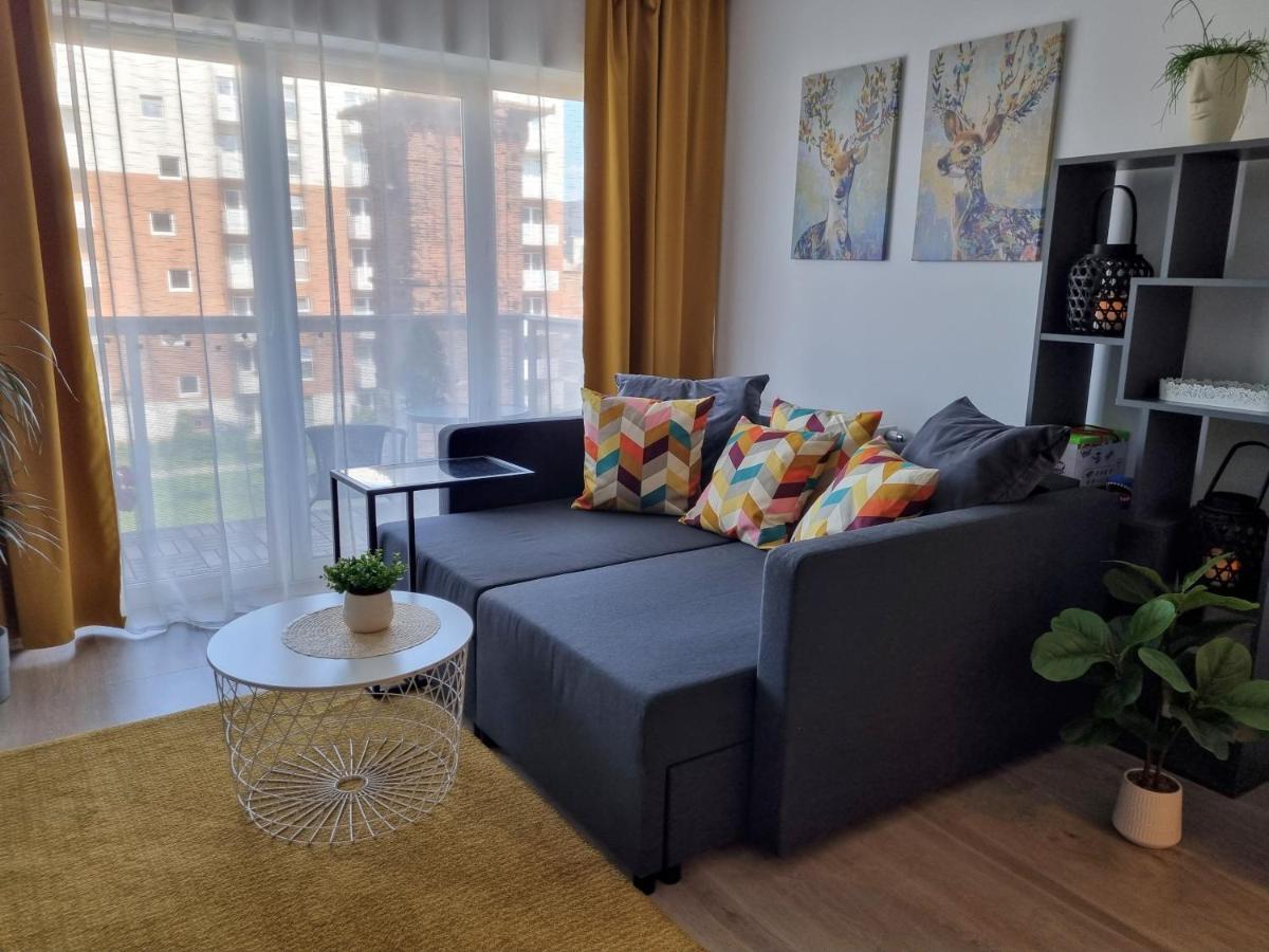 Apple Apartments - Wroblewskiego Prywatne Miejsce Parkingowe Łódź Exteriör bild